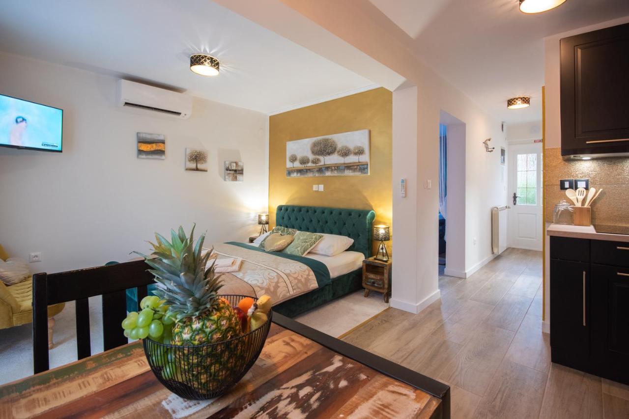 Wellness Studio D'Or - Exclusive New Apartment With Whirlpool, Sauna, Sunny Terrace, Private Parking Пореч Экстерьер фото